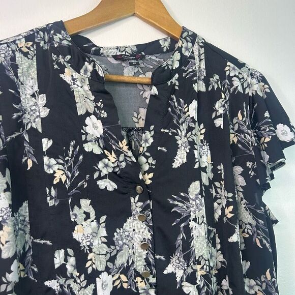 Cocomo Woman Black Floral Blouse 2X Button Front Ruffle Sleeve Lightweight Top - Picture 2 of 10